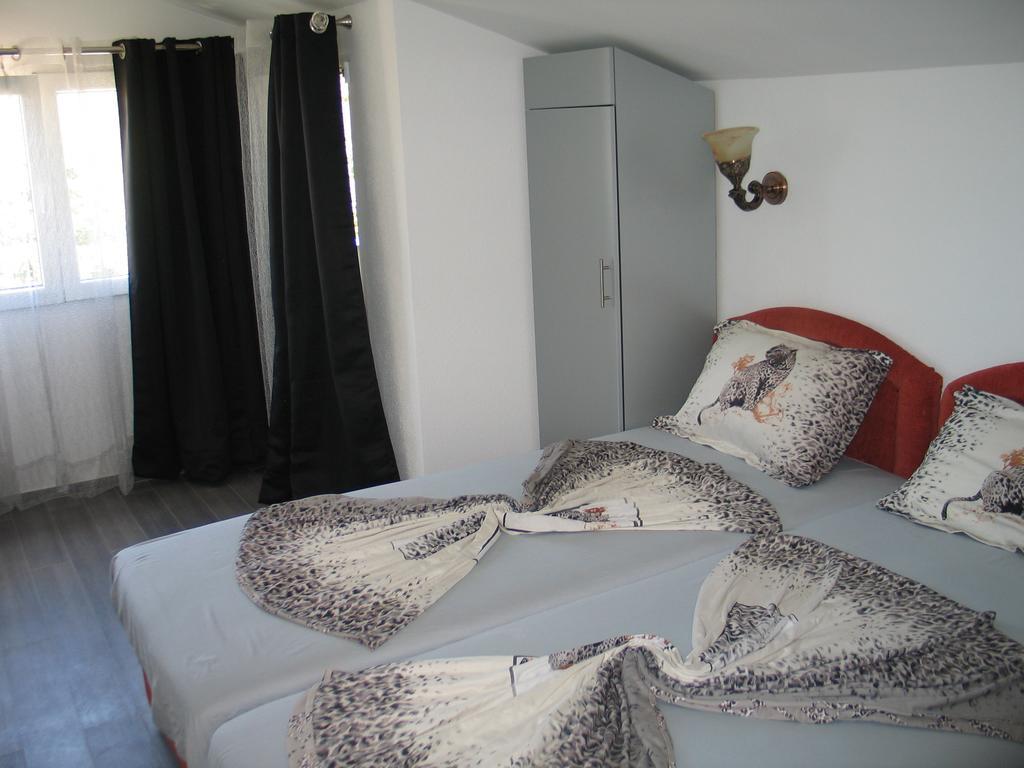 Guest House Dena 多布拉沃达 客房 照片