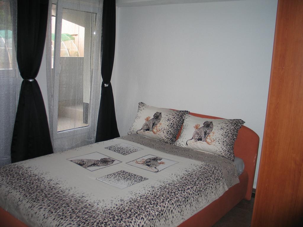 Guest House Dena 多布拉沃达 外观 照片