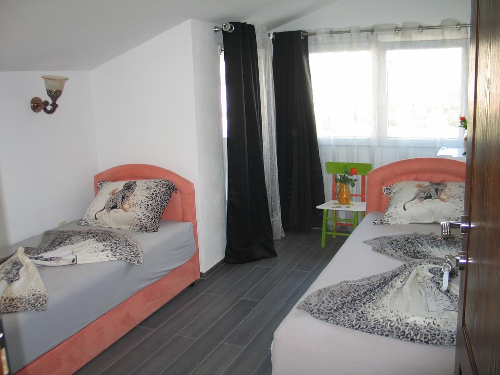 Guest House Dena 多布拉沃达 客房 照片